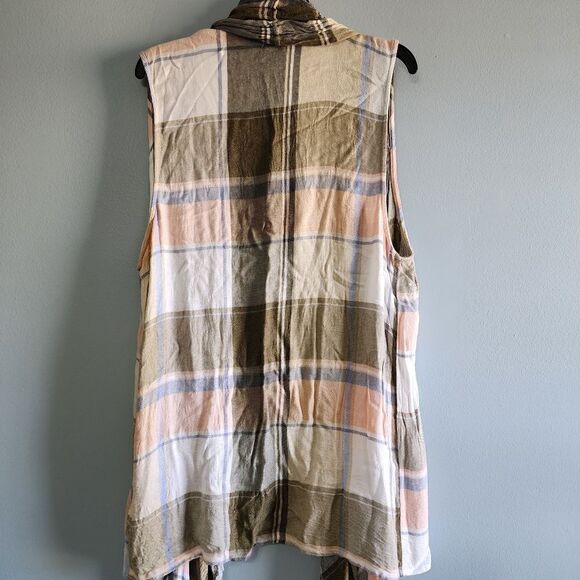 Maurices Plaid Open Front Vest - Picture 7 of 8